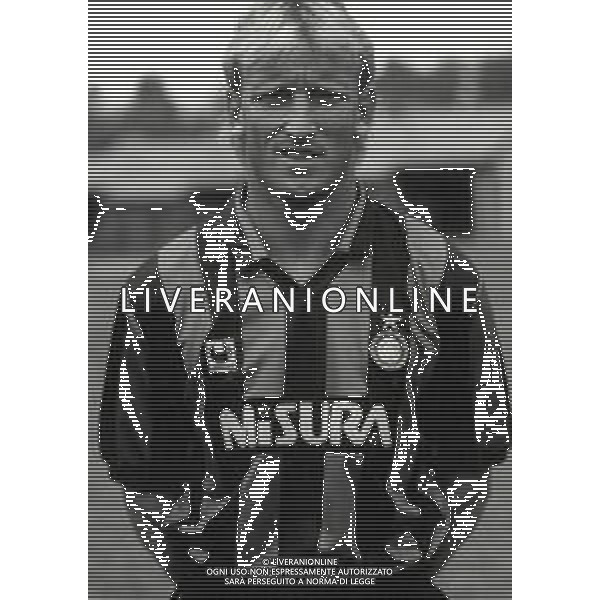 NEG-RETROSPETTIVA ANDREAS BREHME CALCIATORE NELLA FOTO ANDREAS BREHME CON LA MAGLIA DELL\'INTER NELL\'ANNO 1990-1991 AG ALDO LIVERANI SAS  