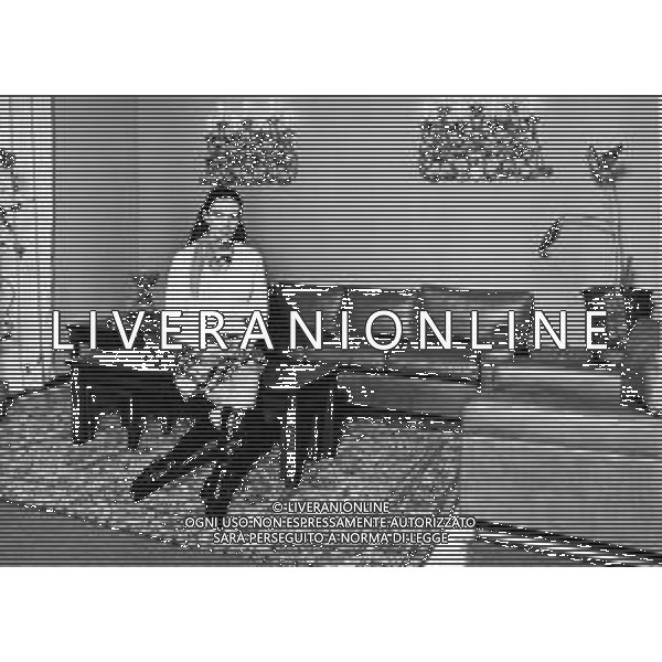NEG-RETROSPETTIVA IVA ZANICCHI CANTANTE NELLA FOTO IVA ZANICCHI A MILANO NELL\'ANNO 1968 AG ALDO LIVERANI SAS
