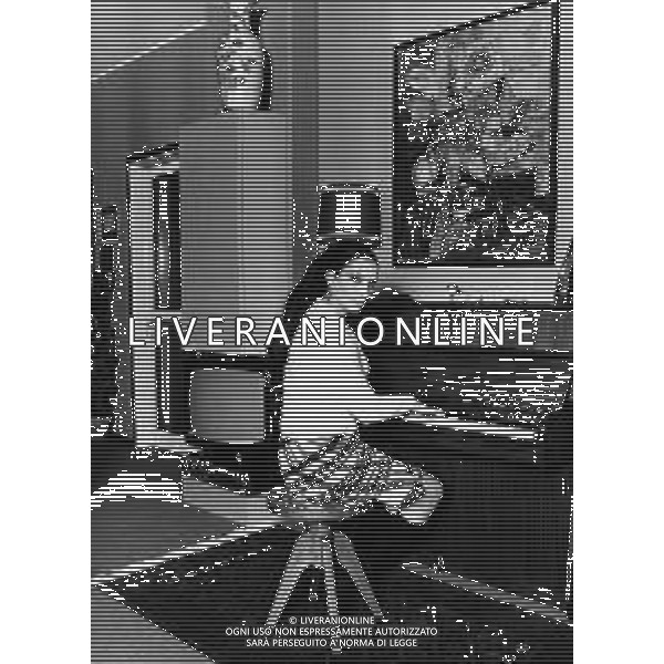NEG-RETROSPETTIVA IVA ZANICCHI CANTANTE NELLA FOTO IVA ZANICCHI A MILANO NELL\'ANNO 1968 AG ALDO LIVERANI SAS