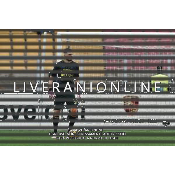 TVEM Wladimiro Falcone of US Lecce during the Italian soccer Serie A match Lecce vs Hellas Verona on March 10, 2024 at Via del Mare Stadium in Lecce, Italy. Photo Emmanuele Mastrodonato/agenzia Liverani/AGENZIA ALDO LIVERANI SAS