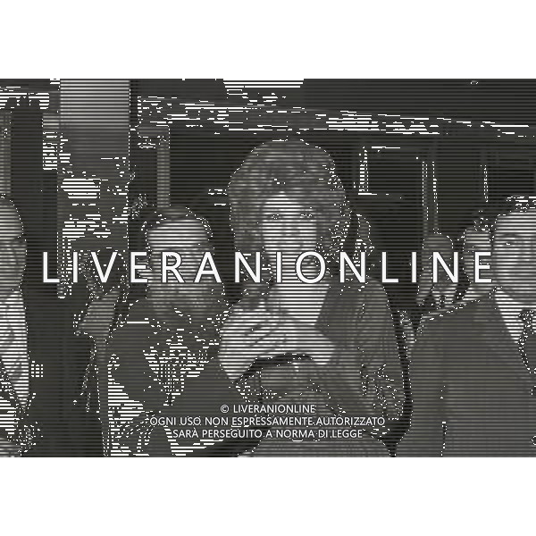 NEG-RETROSPETTIVA IVA ZANICCHI CANTANTE NELLA FOTO IVA ZANICCHI NELL\'ANNO 1970 A MILANO MANIFESTAZIONE DISCO D\'ORO IN TERRAZZA MARTINI AG ALDO LIVERANI SAS 