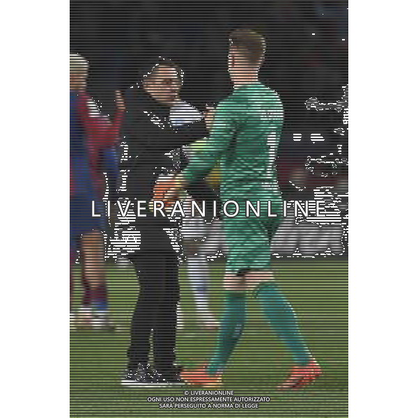 TVRG Barcellona vs Napoli nella foto Xavi Hernandez allenatore Barcellona SX e Marc Andre\' ter Stegen (Barcellona) DX Barcellona (SPA) 12-03-2024 Stadio Olimpico Lluis Companys UEFA Champions League - ottavi di finale gara di ritorno foto Roberto Garavaglia/Agenzia Aldo Liverani sas/AGENZIA ALDO LIVERANI SAS