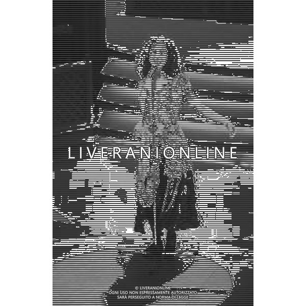 Neg- RETROSPETTIVA GIULIA GUIDO in arte NINE\' CANTANTE NELLA FOTO ESORDIENTE AL FESTIVAL DI SANREMO NELL\'ANNO 1993 AG ALDO LIVERANI SAS
