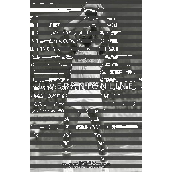 RETROSPETTIVA WALLACE BRYANT BASKET NELLA FOTO WALLACE BRYANT CON LA MAGLIA DELLA FORD CANTU\' BASKET NELL\'ANNO 1982-1983 AG ALDO LIVERANI SAS