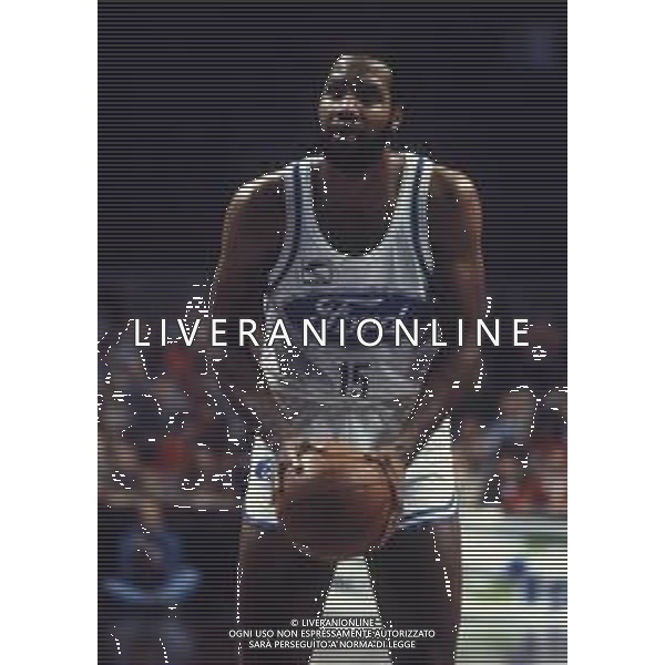 RETROSPETTIVA WALLACE BRYANT BASKET NELLA FOTO WALLACE BRYANT CON LA MAGLIA DELLA FORD CANTU\' BASKET NELL\'ANNO 1982-1983 AG ALDO LIVERANI SAS
