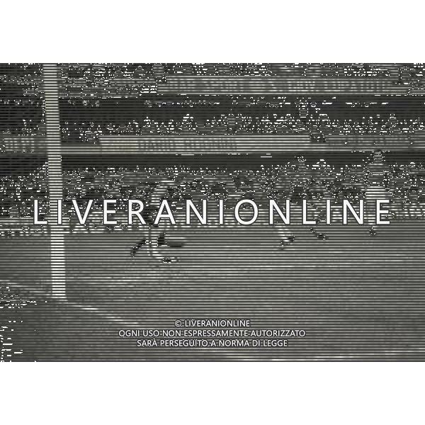 NEG-07-03-1982 VERONA CAMPIONATO DI CALCIO SERIE B VERONA-VARESE 3-1 NELLA FOTO GOAL FRANCESCO GUIDOLIN AG ALDO LIVERANI SAS