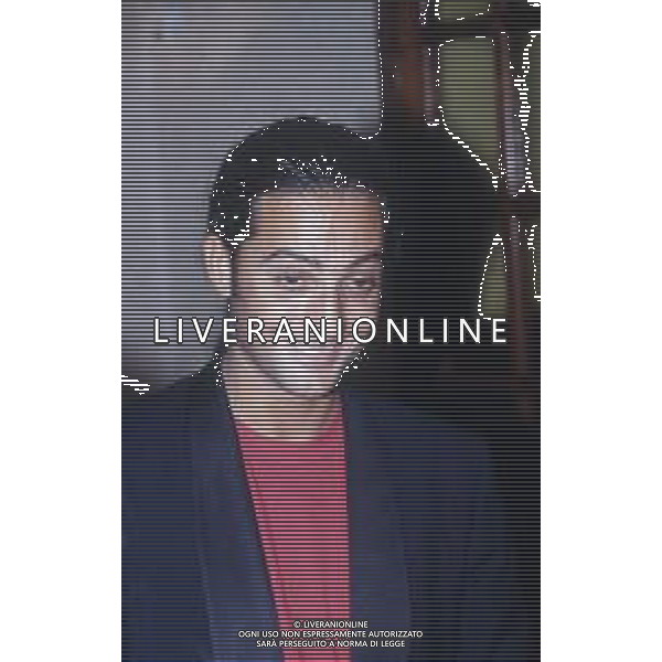DIAP-RETROSPETTIVA ROSARIO TINDARO FIORELLO SHOWMAN-IMITATORE -COMICO E CANTANTE NELLA FOTO ROSARIO TINDARO FIORELLO NELL\'ANNO 1993 A MILANO  AG ALDO LIVERANI SAS  