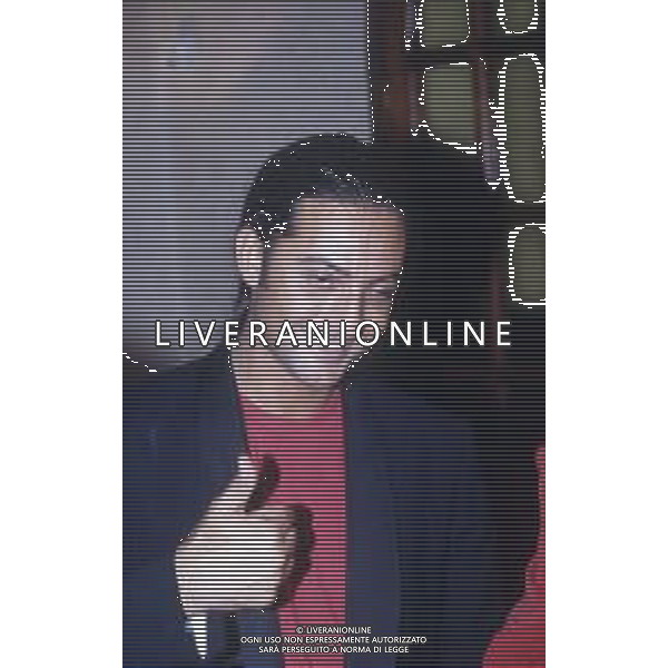 DIAP-RETROSPETTIVA ROSARIO TINDARO FIORELLO SHOWMAN-IMITATORE -COMICO E CANTANTE NELLA FOTO ROSARIO TINDARO FIORELLO NELL\'ANNO 1993 A MILANO  AG ALDO LIVERANI SAS  