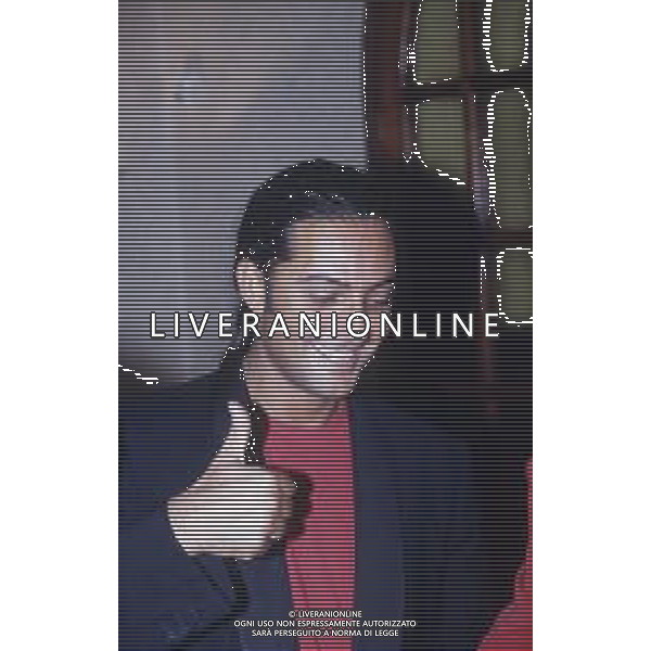 DIAP-RETROSPETTIVA ROSARIO TINDARO FIORELLO SHOWMAN-IMITATORE -COMICO E CANTANTE NELLA FOTO ROSARIO TINDARO FIORELLO NELL\'ANNO 1993 A MILANO  AG ALDO LIVERANI SAS  