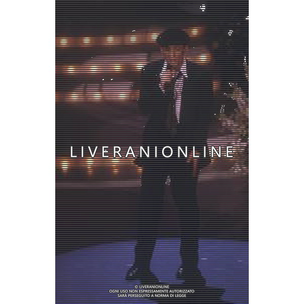 DIAP-RETROSPETTIVA ROSARIO TINDARO FIORELLO SHOWMAN-IMITATORE -COMICO E CANTANTE NELLA FOTO ROSARIO TINDARO FIORELLO NELL\'ANNO 1993 A SANREMO AG ALDO LIVERANI SAS 