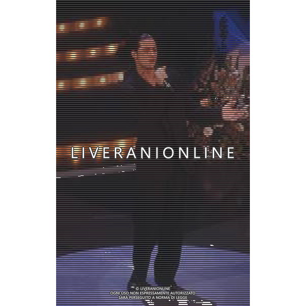 DIAP-RETROSPETTIVA ROSARIO TINDARO FIORELLO SHOWMAN-IMITATORE -COMICO E CANTANTE NELLA FOTO ROSARIO TINDARO FIORELLO NELL\'ANNO 1993 A SANREMO AG ALDO LIVERANI SAS 