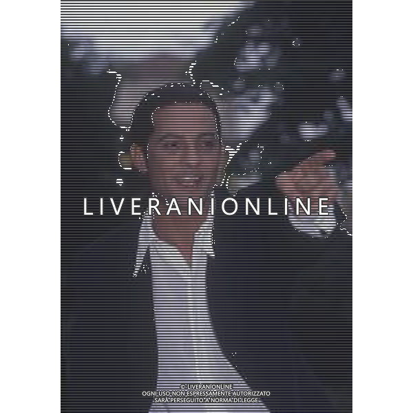 DIAP-RETROSPETTIVA ROSARIO TINDARO FIORELLO SHOWMAN-IMITATORE -COMICO E CANTANTE NELLA FOTO ROSARIO TINDARO FIORELLO NELL\'ANNO 1995 A SANREMO AG ALDO LIVERANI SAS  