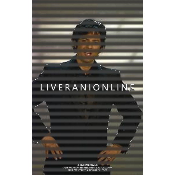 NEG COL- RETROSPETTIVA ROSARIO TINDARO FIORELLO SHOWMAN-IMITATORE -COMICO E CANTANTE NELLA FOTO ROSARIO TINDARO FIORELLO A SANREMO NELL\'ANNO 2002 AG ALDO LIVERANI SAS 
