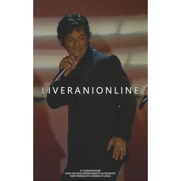 NEG COL- RETROSPETTIVA ROSARIO TINDARO FIORELLO SHOWMAN-IMITATORE -COMICO E CANTANTE NELLA FOTO ROSARIO TINDARO FIORELLO A SANREMO NELL\'ANNO 2002 AG ALDO LIVERANI SAS 