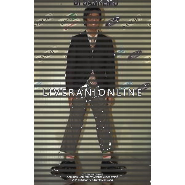 NEG COL- RETROSPETTIVA ROSARIO TINDARO FIORELLO SHOWMAN-IMITATORE -COMICO E CANTANTE NELLA FOTO ROSARIO TINDARO FIORELLO A SANREMO NELL\'ANNO 2002 AG ALDO LIVERANI SAS 