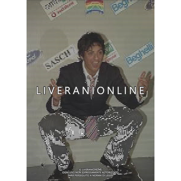 NEG COL- RETROSPETTIVA ROSARIO TINDARO FIORELLO SHOWMAN-IMITATORE -COMICO E CANTANTE NELLA FOTO ROSARIO TINDARO FIORELLO A SANREMO NELL\'ANNO 2002 AG ALDO LIVERANI SAS 