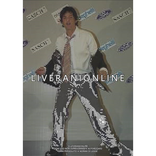 NEG COL- RETROSPETTIVA ROSARIO TINDARO FIORELLO SHOWMAN-IMITATORE -COMICO E CANTANTE NELLA FOTO ROSARIO TINDARO FIORELLO A SANREMO NELL\'ANNO 2002 AG ALDO LIVERANI SAS 