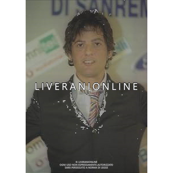 NEG COL- RETROSPETTIVA ROSARIO TINDARO FIORELLO SHOWMAN-IMITATORE -COMICO E CANTANTE NELLA FOTO ROSARIO TINDARO FIORELLO A SANREMO NELL\'ANNO 2002 AG ALDO LIVERANI SAS 