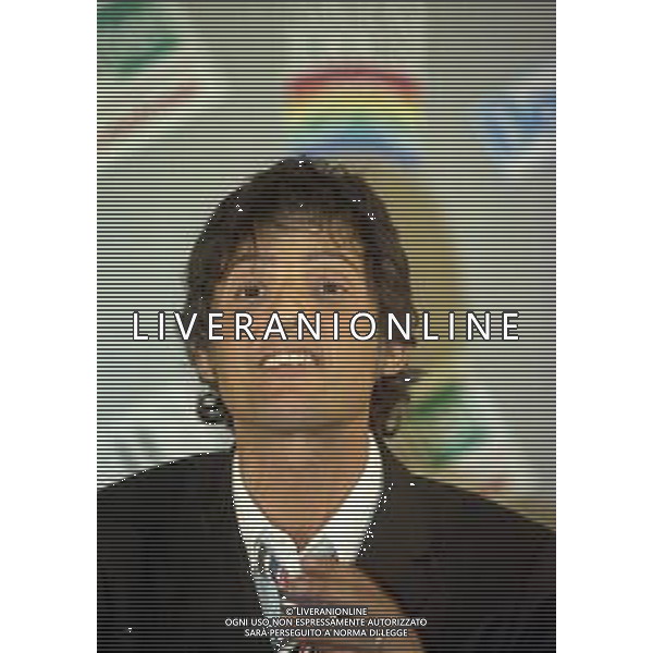 NEG COL- RETROSPETTIVA ROSARIO TINDARO FIORELLO SHOWMAN-IMITATORE -COMICO E CANTANTE NELLA FOTO ROSARIO TINDARO FIORELLO A SANREMO NELL\'ANNO 2002 AG ALDO LIVERANI SAS 