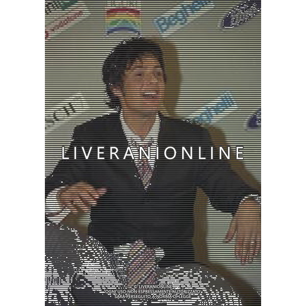 NEG COL- RETROSPETTIVA ROSARIO TINDARO FIORELLO SHOWMAN-IMITATORE -COMICO E CANTANTE NELLA FOTO ROSARIO TINDARO FIORELLO A SANREMO NELL\'ANNO 2002 AG ALDO LIVERANI SAS  