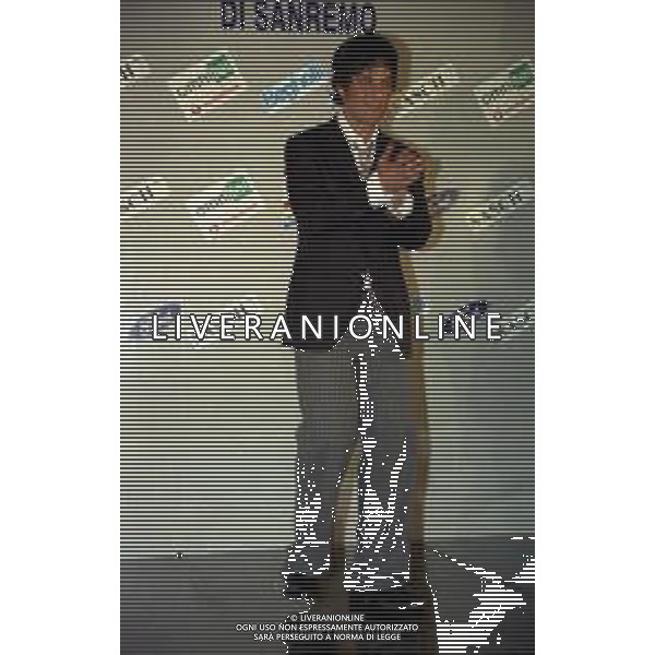 NEG COL- RETROSPETTIVA ROSARIO TINDARO FIORELLO SHOWMAN-IMITATORE -COMICO E CANTANTE NELLA FOTO ROSARIO TINDARO FIORELLO A SANREMO NELL\'ANNO 2002 AG ALDO LIVERANI SAS  