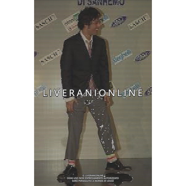 NEG COL- RETROSPETTIVA ROSARIO TINDARO FIORELLO SHOWMAN-IMITATORE -COMICO E CANTANTE NELLA FOTO ROSARIO TINDARO FIORELLO A SANREMO NELL\'ANNO 2002 AG ALDO LIVERANI SAS  