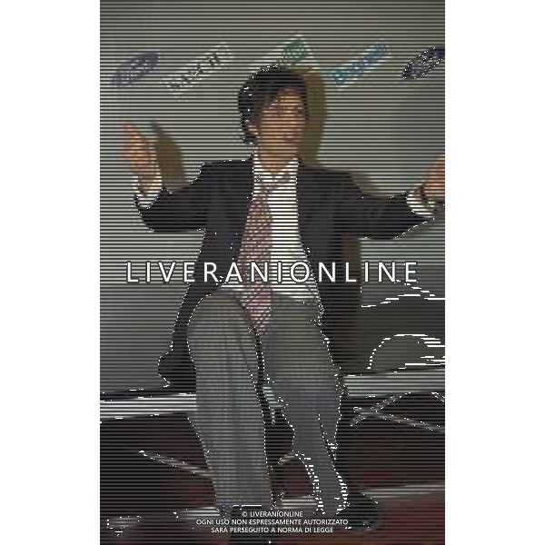 NEG COL- RETROSPETTIVA ROSARIO TINDARO FIORELLO SHOWMAN-IMITATORE -COMICO E CANTANTE NELLA FOTO ROSARIO TINDARO FIORELLO A SANREMO NELL\'ANNO 2002 AG ALDO LIVERANI SAS  