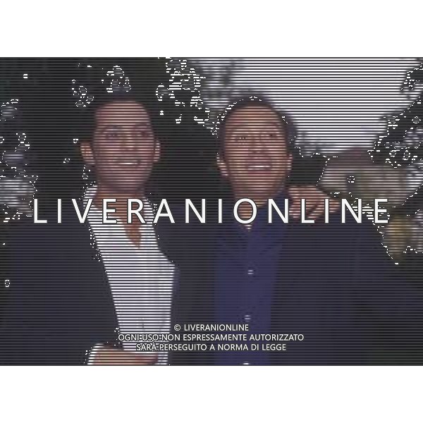 DIAP- RETROSPETTIVA ROSARIO TINDARO FIORELLO SHOWMAN-IMITATORE -COMICO E CANTANTE NELLA FOTO ROSARIO TINDARO FIORELLO CON MARCO BALESTRI AG ALDO LIVERANI SAS  