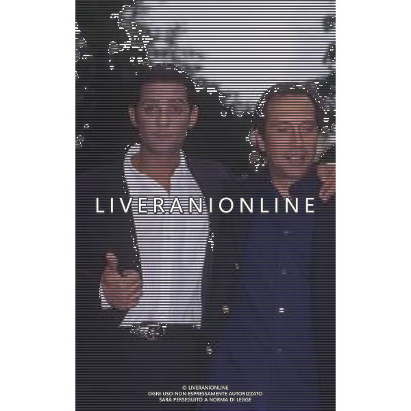 DIAP- RETROSPETTIVA ROSARIO TINDARO FIORELLO SHOWMAN-IMITATORE -COMICO E CANTANTE NELLA FOTO ROSARIO TINDARO FIORELLO CON MARCO BALESTRI AG ALDO LIVERANI SAS  