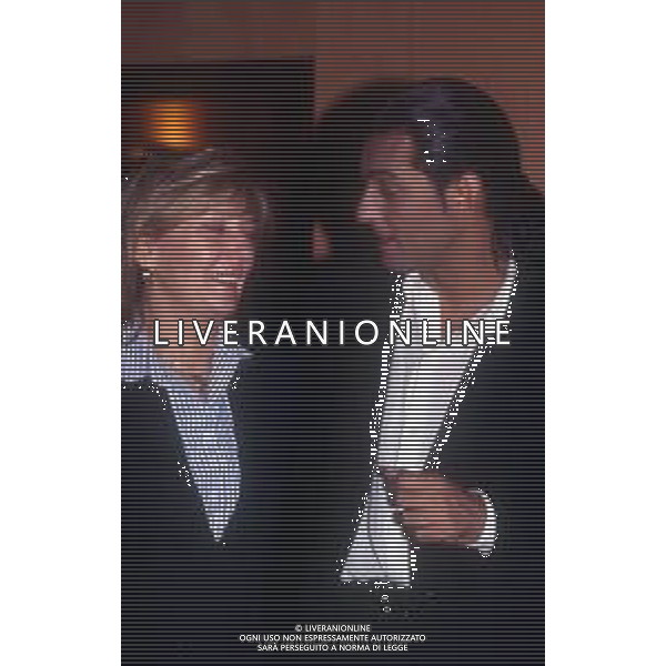 DIAP-RETROSPETTIVA ROSARIO TINDARO FIORELLO SHOWMAN-IMITATORE -COMICO E CANTANTE NELLA FOTO ROSARIO TINDARO FIORELLO CON FATMA RUFFINI AG ALDO LIVERANI SAS  
