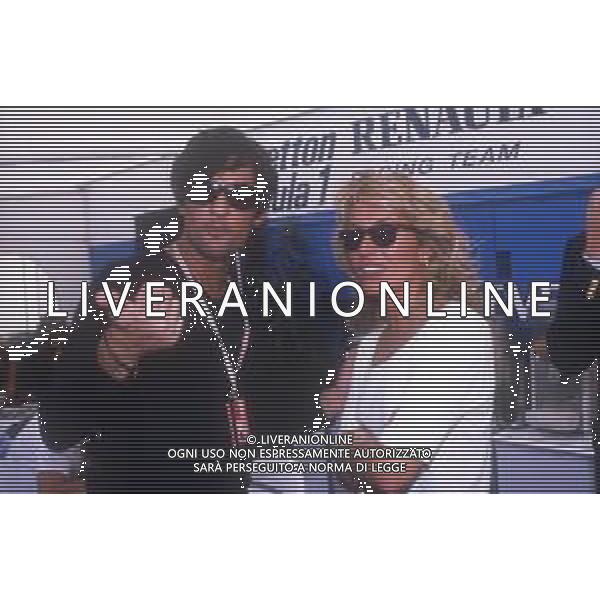 DIAP-RETROSPETTIVA ROSARIO TINDARO FIORELLO SHOWMAN-IMITATORE -COMICO E CANTANTE NELLA FOTO ROSARIO TINDARO FIORELLO CON GIOVANNA AMATI AG ALDO LIVERANI SAS