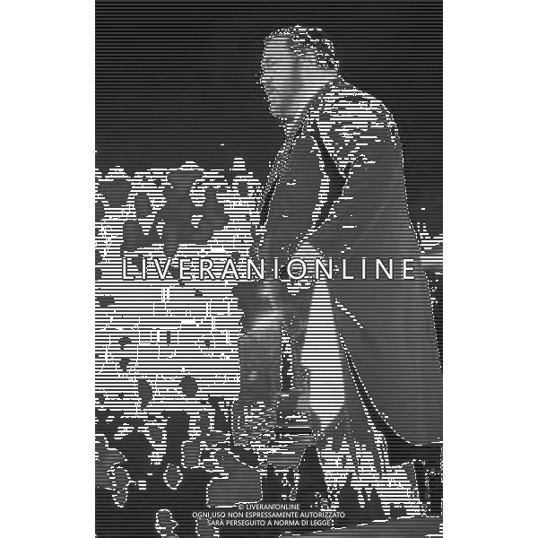 Neg- RETROSPETTIVA LUCIANO PAVAROTTI TENORE NELLA FOTO IN CONCERTO NELL\'ANNO 1986 AG ALDO LIVERANI SAS