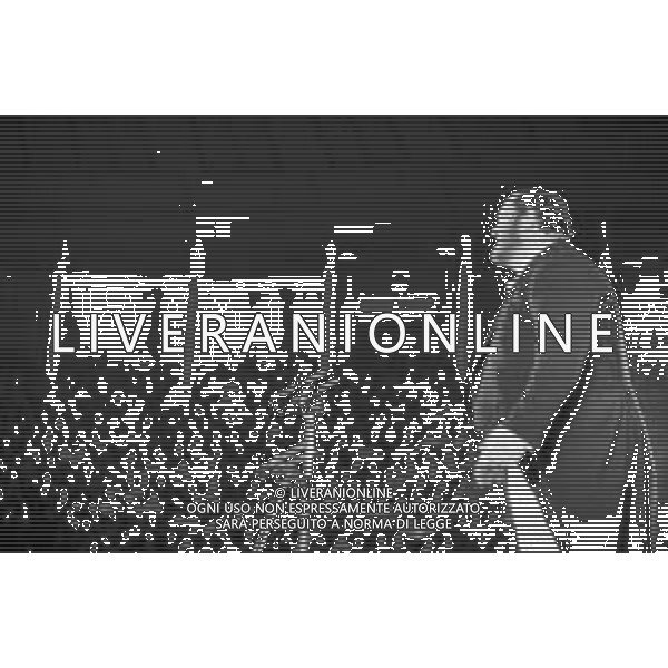 Neg- RETROSPETTIVA LUCIANO PAVAROTTI TENORE NELLA FOTO IN CONCERTO NELL\'ANNO 1986 AG ALDO LIVERANI SAS