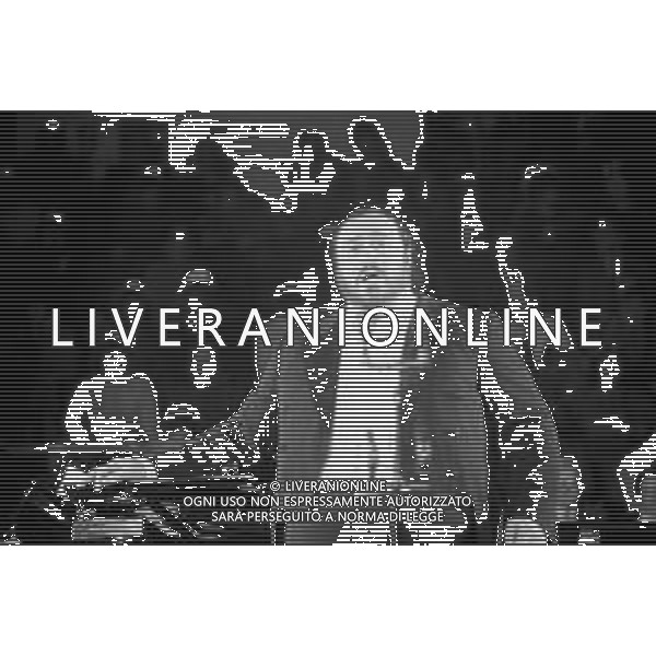 Neg- RETROSPETTIVA LUCIANO PAVAROTTI TENORE NELLA FOTO IN CONCERTO NELL\'ANNO 1986 AG ALDO LIVERANI SAS