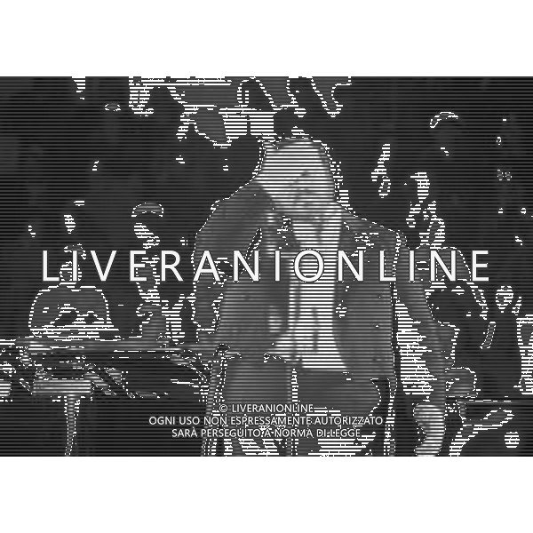 Neg- RETROSPETTIVA LUCIANO PAVAROTTI TENORE NELLA FOTO IN CONCERTO NELL\'ANNO 1986 AG ALDO LIVERANI SAS