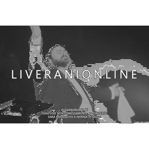 Neg- RETROSPETTIVA LUCIANO PAVAROTTI TENORE NELLA FOTO IN CONCERTO NELL\'ANNO 1986 AG ALDO LIVERANI SAS