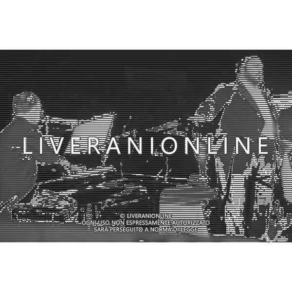 Neg- RETROSPETTIVA LUCIANO PAVAROTTI TENORE NELLA FOTO IN CONCERTO NELL\'ANNO 1986 AG ALDO LIVERANI SAS