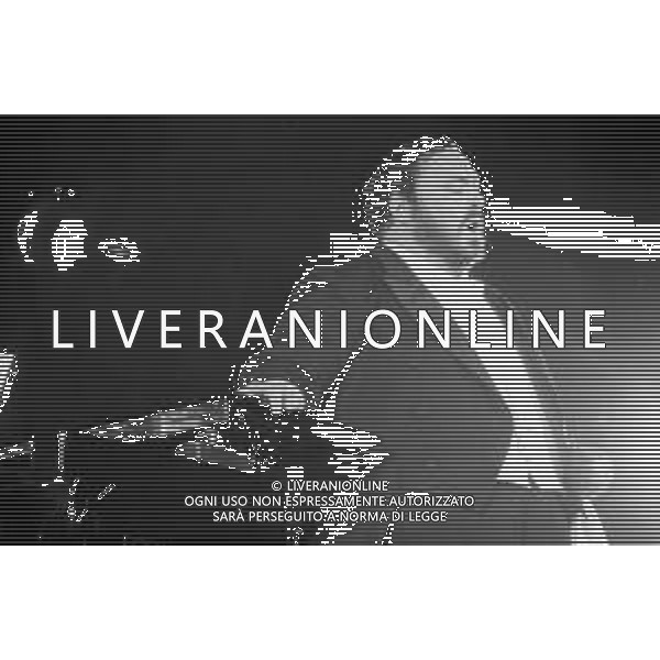 Neg- RETROSPETTIVA LUCIANO PAVAROTTI TENORE NELLA FOTO IN CONCERTO NELL\'ANNO 1986 AG ALDO LIVERANI SAS