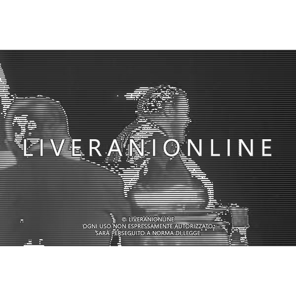 Neg- RETROSPETTIVA LUCIANO PAVAROTTI TENORE NELLA FOTO IN CONCERTO NELL\'ANNO 1986 AG ALDO LIVERANI SAS