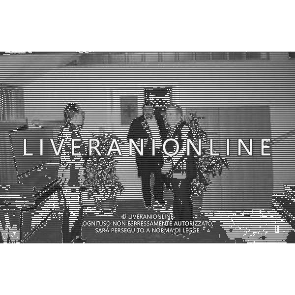 Neg- RETROSPETTIVA LUCIANO PAVAROTTI TENORE NELLA FOTO IN CONCERTO NELL\'ANNO 1986 AG ALDO LIVERANI SAS