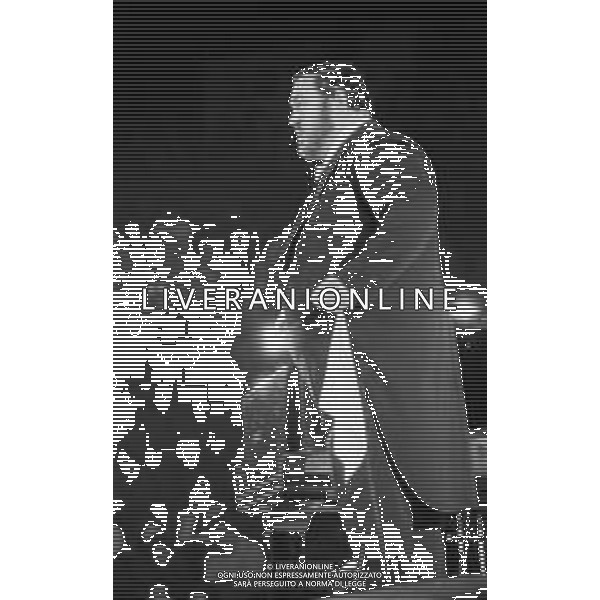 Neg- RETROSPETTIVA LUCIANO PAVAROTTI TENORE NELLA FOTO IN CONCERTO NELL\'ANNO 1986 AG ALDO LIVERANI SAS