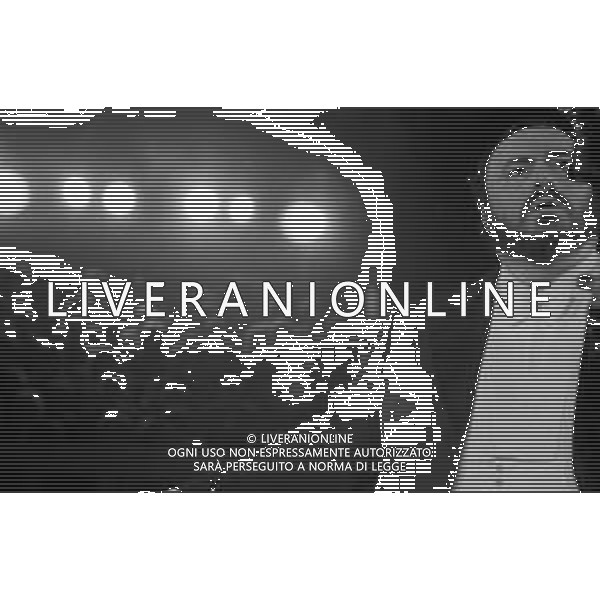 Neg- RETROSPETTIVA LUCIANO PAVAROTTI TENORE NELLA FOTO IN CONCERTO NELL\'ANNO 1986 AG ALDO LIVERANI SAS