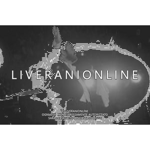 Neg- RETROSPETTIVA LUCIANO PAVAROTTI TENORE NELLA FOTO IN CONCERTO NELL\'ANNO 1986 AG ALDO LIVERANI SAS