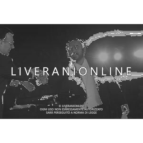 Neg- RETROSPETTIVA LUCIANO PAVAROTTI TENORE NELLA FOTO IN CONCERTO NELL\'ANNO 1986 AG ALDO LIVERANI SAS