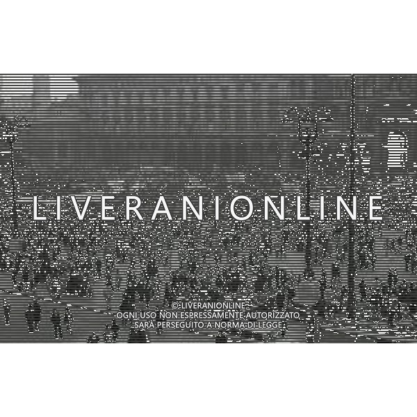NEG- 1978 MILANO MANIFESTAZIONE PER LA LIBERAZIONE DELL\'ONOREVOLE ALDO MORO RAPITO A ROMA DELLE BRIGATE ROSSE AG ALDO LIVERANI SAS