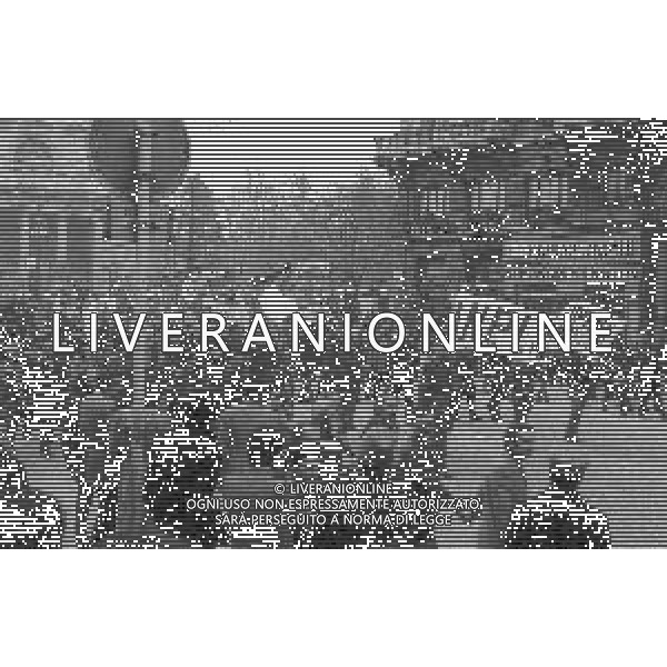 NEG- 1978 MILANO MANIFESTAZIONE PER LA LIBERAZIONE DELL\'ONOREVOLE ALDO MORO RAPITO A ROMA DELLE BRIGATE ROSSE AG ALDO LIVERANI SAS