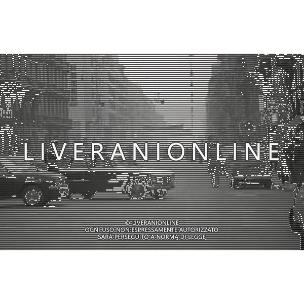 NEG- 1978 MILANO MANIFESTAZIONE PER LA LIBERAZIONE DELL\'ONOREVOLE ALDO MORO RAPITO A ROMA DELLE BRIGATE ROSSE AG ALDO LIVERANI SAS