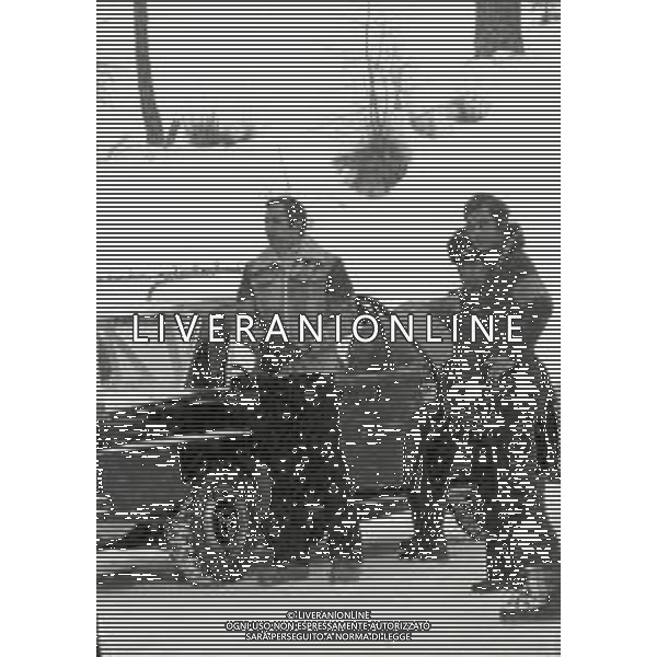 NEG-RETROSPETTIVA RE COSTANTINO II DI GRECIA NELLA FOTO RE CONSTANTINO II DI GRECIA A SAINT MORITZ CON FAMIGLIA SULLA NEVE NELL\'ANNO 1973 AG ALDO LIVERANI SAS