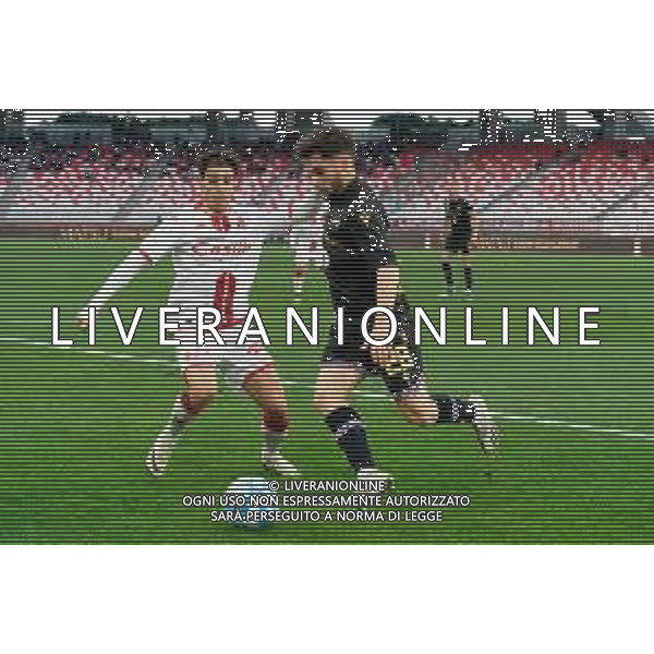 TVEM Gerard Yepes of Sampdoria and Gregorio Morachioli of SSC Bari during the Italian Serie B match between SSC Bari vs Sampdoria on March 16, 2024 at the San Nicola stadium in Bari, Italy. Photo by Emmanuele Mastrodonato/agenzia Aldo Liverani sas/ AGENZIA ALDO LIVERANI SAS
