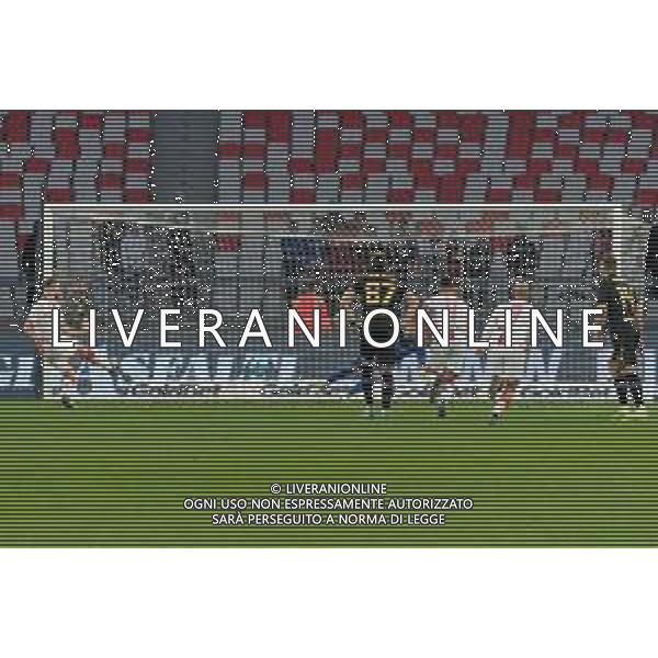 TVEM Giuseppe Sibilli of SSC Bari penalty during the Italian Serie B match between SSC Bari vs Sampdoria on March 16, 2024 at the San Nicola stadium in Bari, Italy. Photo by Emmanuele Mastrodonato/agenzia Aldo Liverani sas/ AGENZIA ALDO LIVERANI SAS